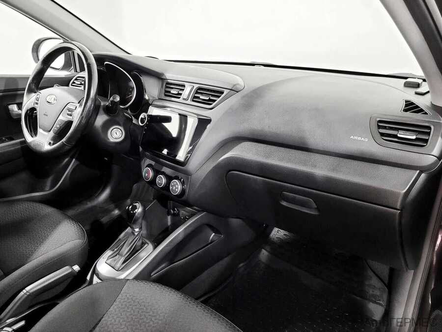 Фото Kia Rio III Рестайлинг с пробегом | №11 Фото Kia Rio III Рестайлинг с пробегом | №11