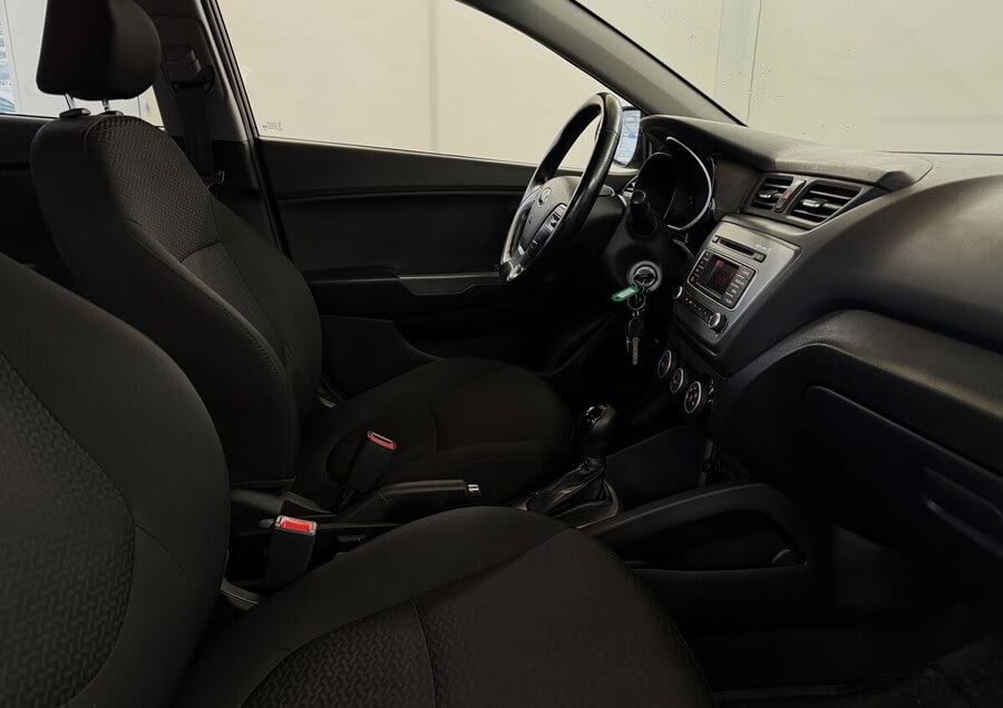 Фото Kia Rio III Рестайлинг с пробегом | №12 Фото Kia Rio III Рестайлинг с пробегом | №12