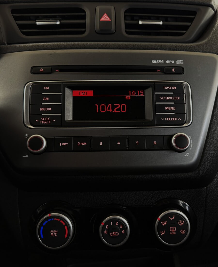 Фото Kia Rio III Рестайлинг с пробегом | №7 Фото Kia Rio III Рестайлинг с пробегом | №7