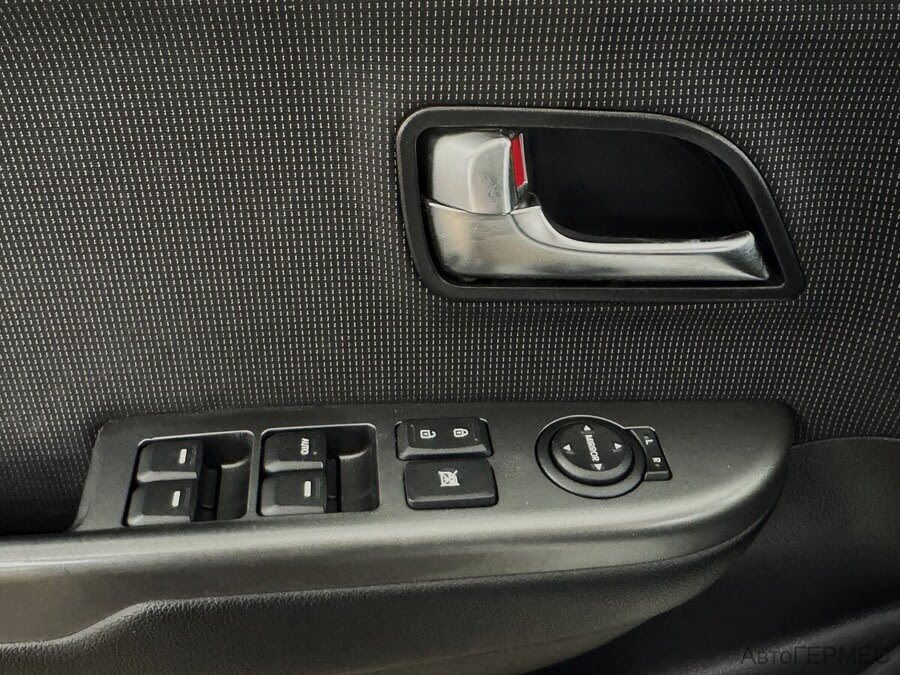 Фото Kia Rio III Рестайлинг с пробегом | №11 Фото Kia Rio III Рестайлинг с пробегом | №11