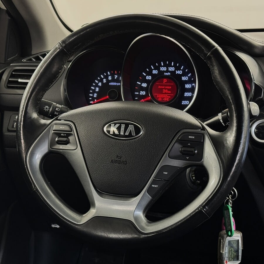 Фото Kia Rio III Рестайлинг с пробегом | №9 Фото Kia Rio III Рестайлинг с пробегом | №9