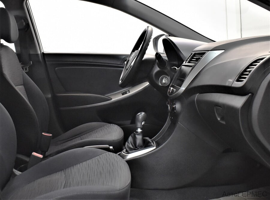 Фото HYUNDAI Solaris I Рестайлинг с пробегом | №10