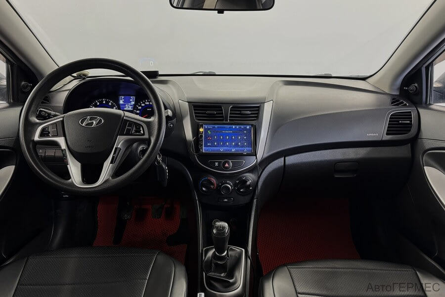 Фото HYUNDAI Solaris I Рестайлинг с пробегом | №5