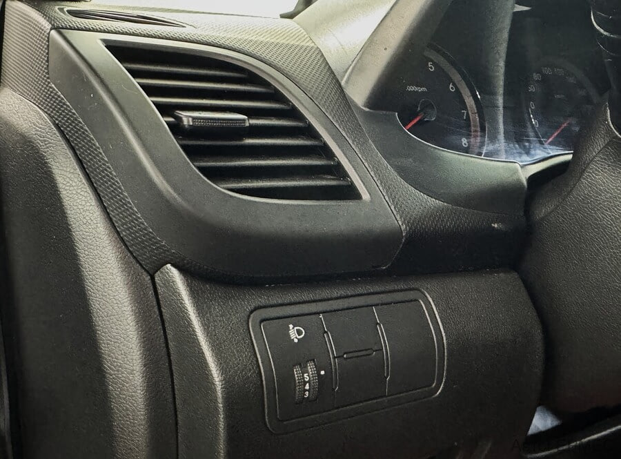 Фото HYUNDAI Solaris I Рестайлинг с пробегом | №10