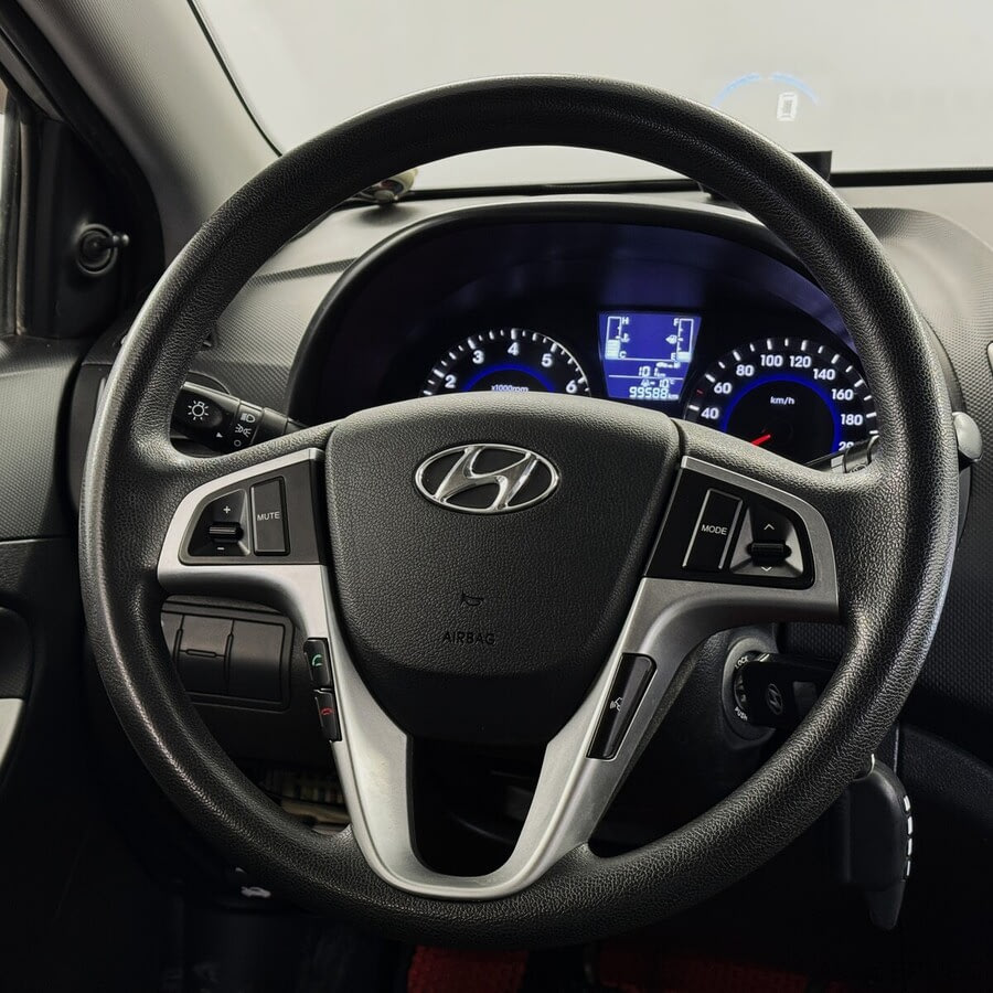 Фото HYUNDAI Solaris I Рестайлинг с пробегом | №9