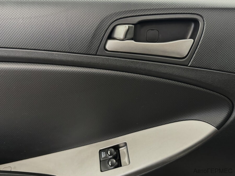 Фото HYUNDAI Solaris I Рестайлинг с пробегом | №11