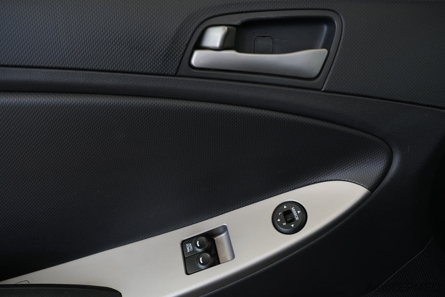 Фото HYUNDAI Solaris I Рестайлинг с пробегом | №9