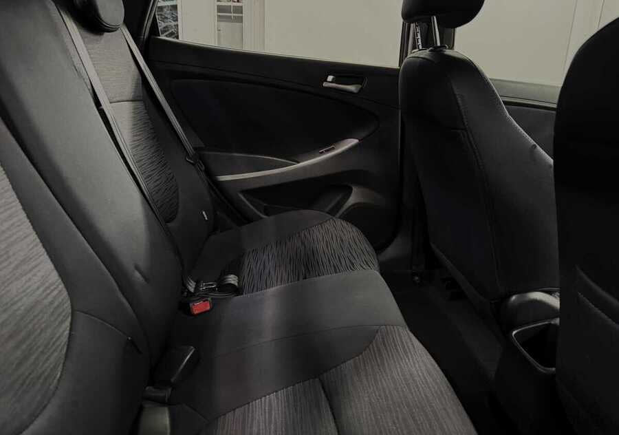 Фото HYUNDAI Solaris I Рестайлинг с пробегом | №11