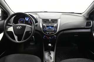 Фото HYUNDAI Solaris I Рестайлинг с пробегом Фото HYUNDAI Solaris I Рестайлинг с пробегом