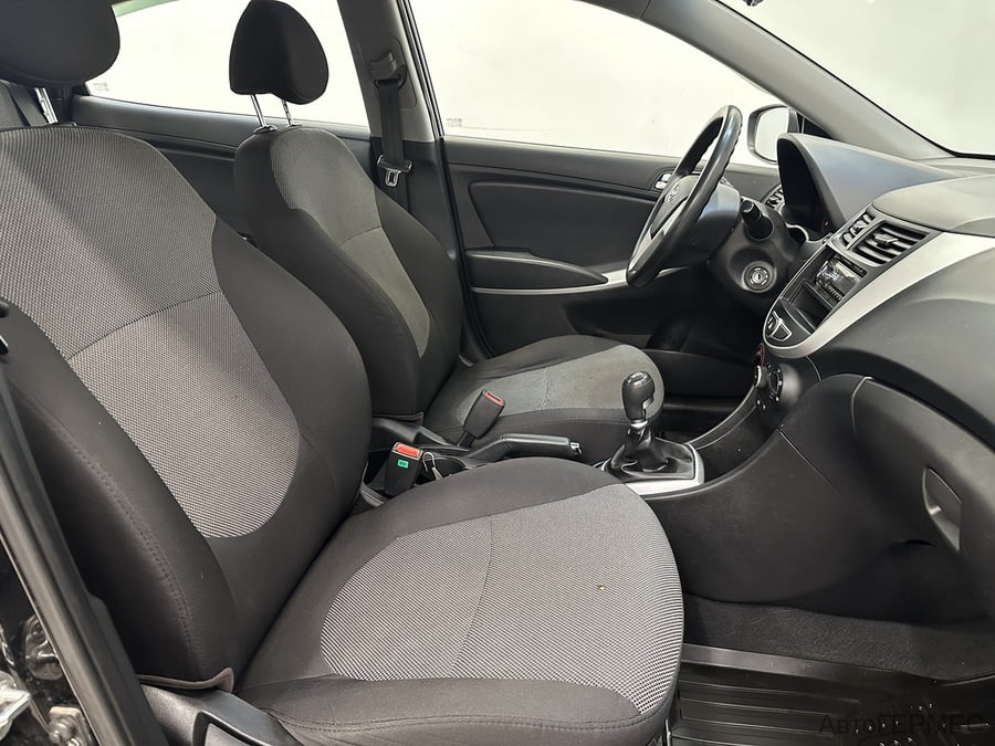 Фото HYUNDAI Solaris I с пробегом | №10