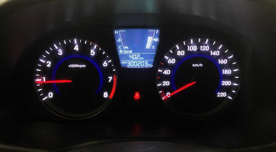 Фото HYUNDAI Solaris I с пробегом | №6