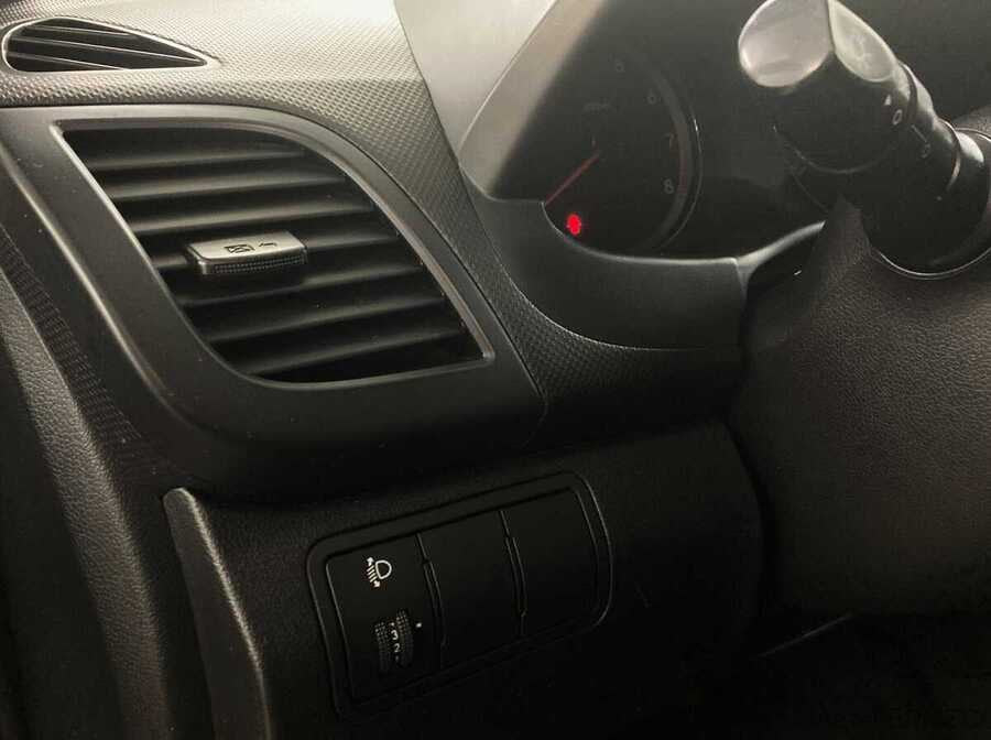 Фото HYUNDAI Solaris I с пробегом | №9