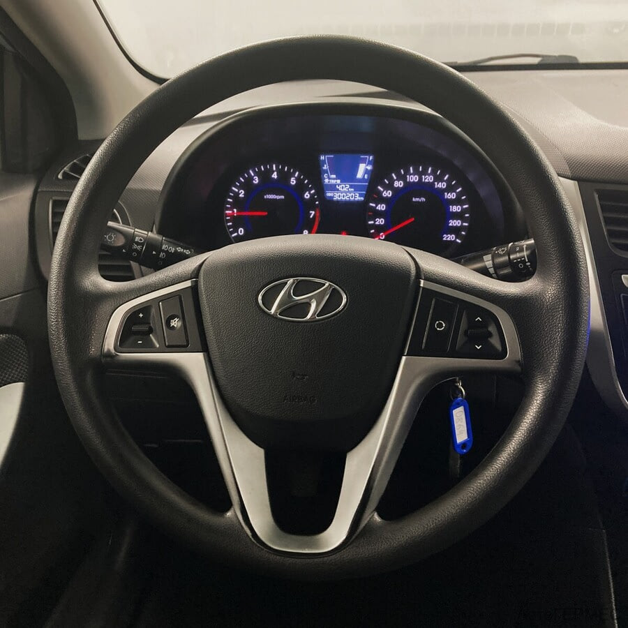 Фото HYUNDAI Solaris I с пробегом | №8 Фото HYUNDAI Solaris I с пробегом | №8