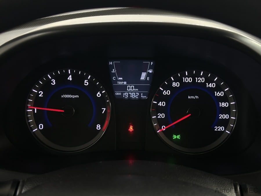 Фото HYUNDAI Solaris I с пробегом | №6 Фото HYUNDAI Solaris I с пробегом | №6