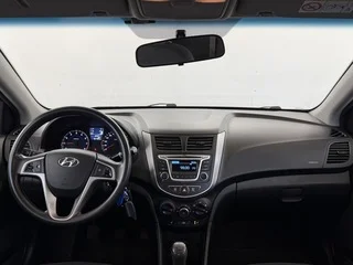 Фото HYUNDAI Solaris I Рестайлинг с пробегом Фото HYUNDAI Solaris I Рестайлинг с пробегом