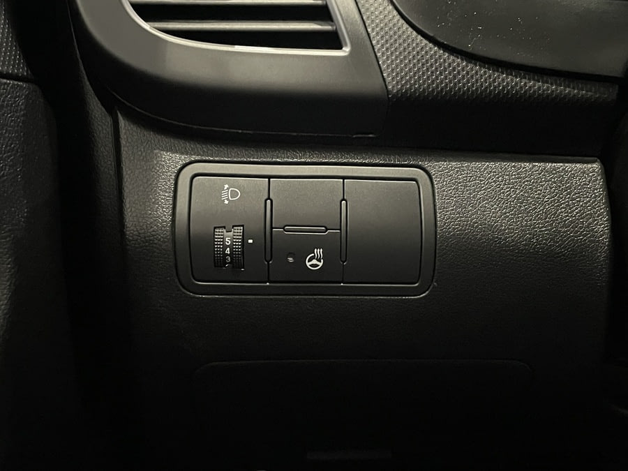 Фото HYUNDAI Solaris I Рестайлинг с пробегом | №9 Фото HYUNDAI Solaris I Рестайлинг с пробегом | №9