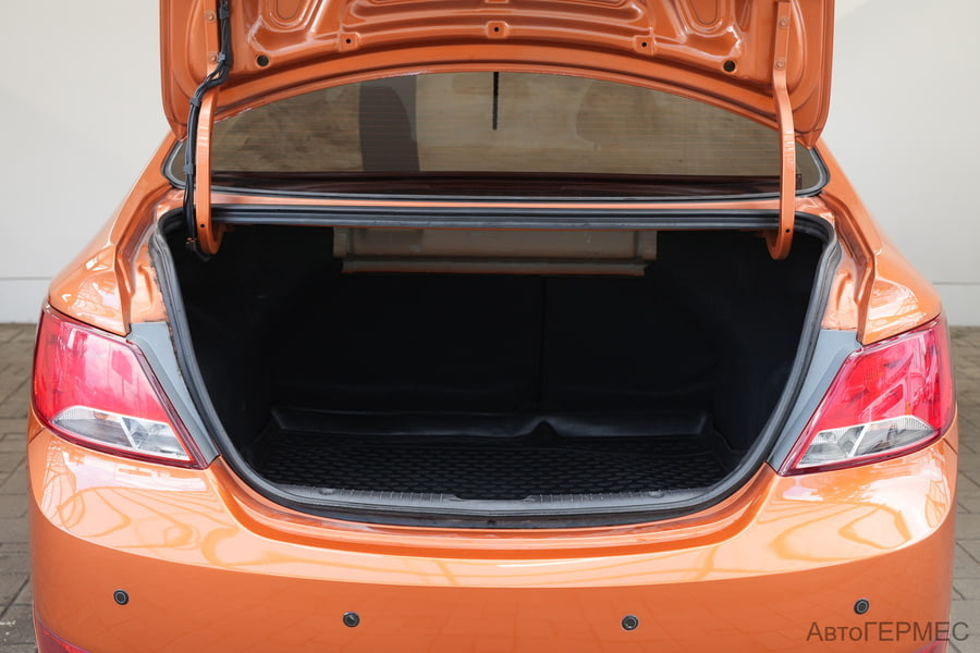 Фото HYUNDAI Solaris I Рестайлинг с пробегом | №14