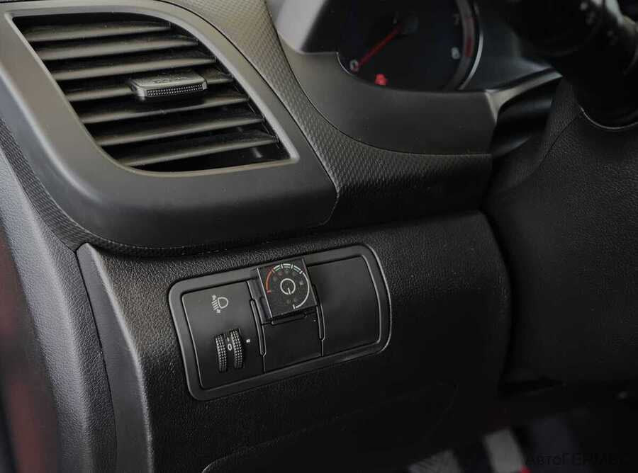 Фото HYUNDAI Solaris I Рестайлинг с пробегом | №10