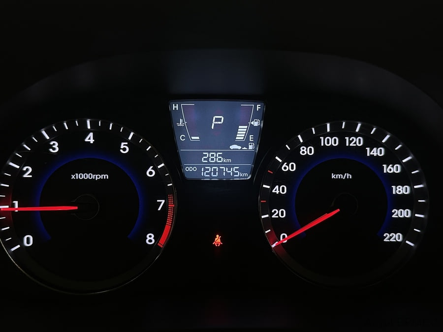 Фото HYUNDAI Solaris I с пробегом | №6 Фото HYUNDAI Solaris I с пробегом | №6