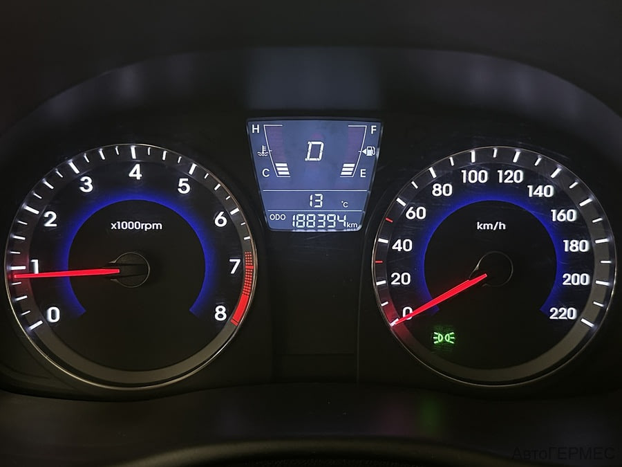 Фото HYUNDAI Solaris I с пробегом | №6