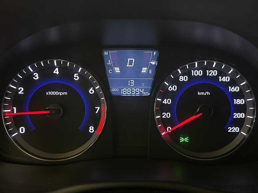 Фото HYUNDAI Solaris I с пробегом | №6