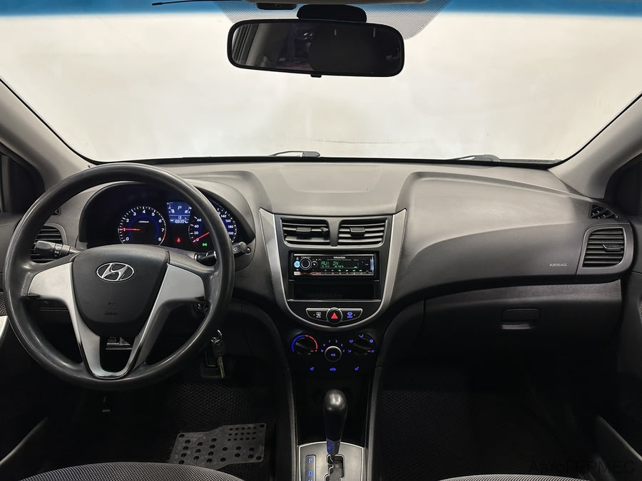 Фото HYUNDAI Solaris I с пробегом | №5