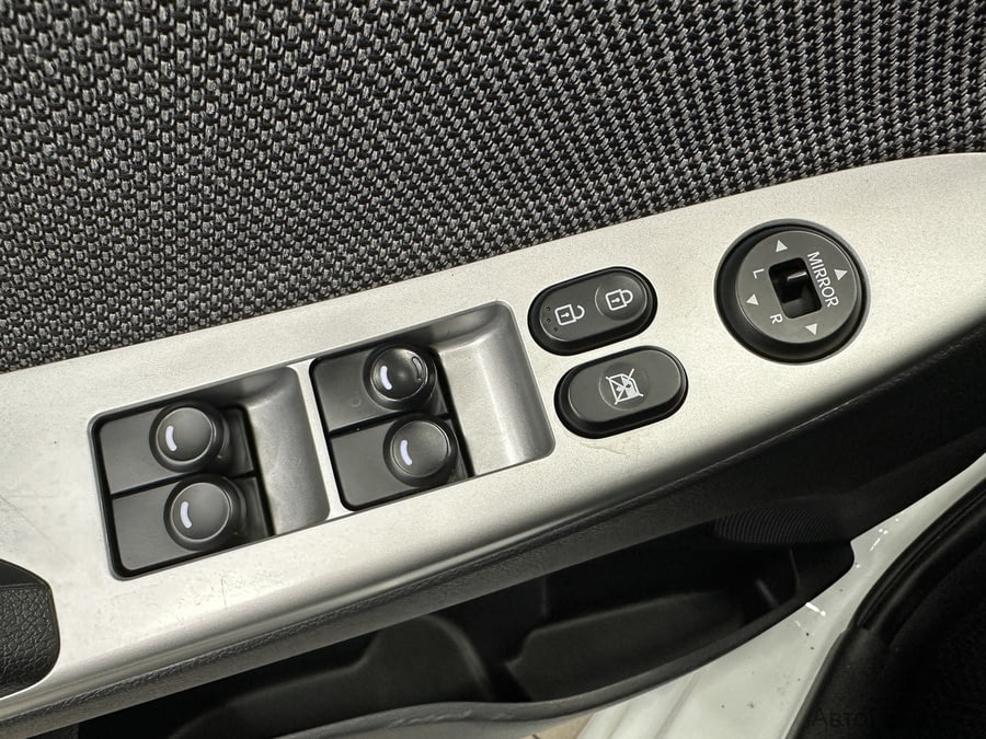 Фото HYUNDAI Solaris I с пробегом | №11