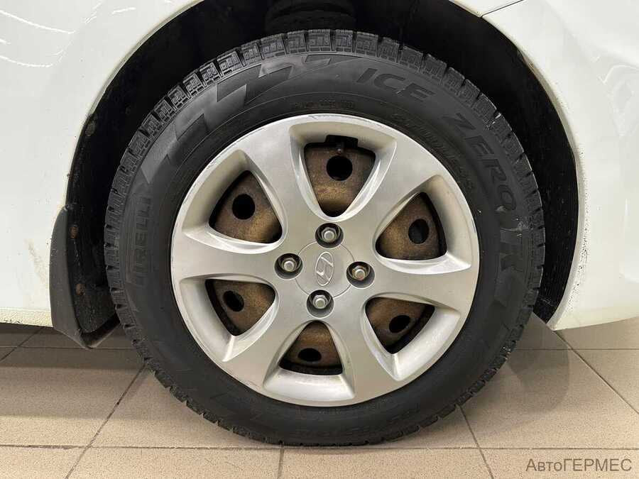 Фото HYUNDAI Solaris I с пробегом | №16 Фото HYUNDAI Solaris I с пробегом | №16