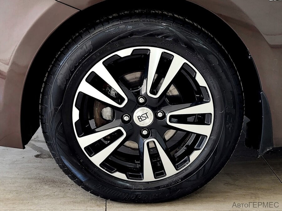 Фото HYUNDAI Solaris I Рестайлинг с пробегом | №15 Фото HYUNDAI Solaris I Рестайлинг с пробегом | №15
