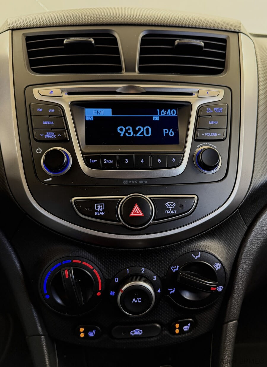 Фото HYUNDAI Solaris I Рестайлинг с пробегом | №7