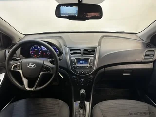 Фото HYUNDAI Solaris I Рестайлинг с пробегом