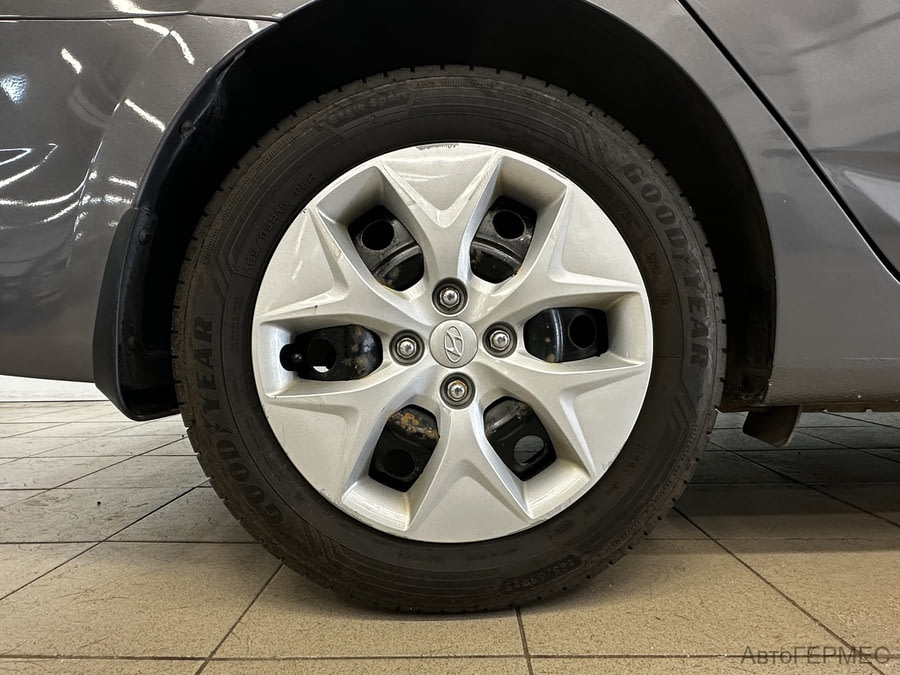 Фото HYUNDAI Solaris I Рестайлинг с пробегом | №16