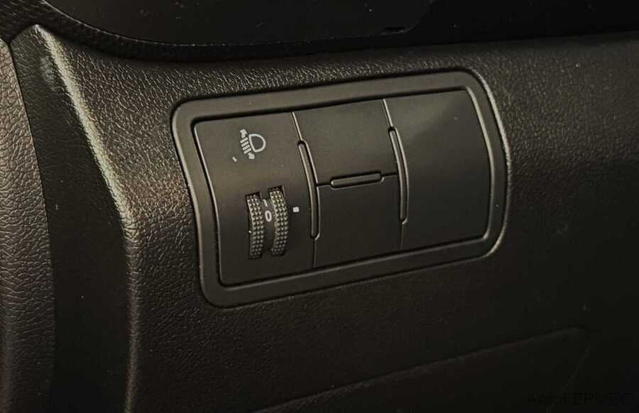 Фото HYUNDAI Solaris I Рестайлинг с пробегом | №8