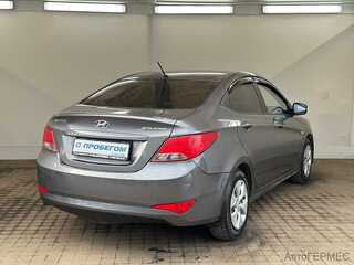 Фото HYUNDAI Solaris I Рестайлинг с пробегом Фото HYUNDAI Solaris I Рестайлинг с пробегом