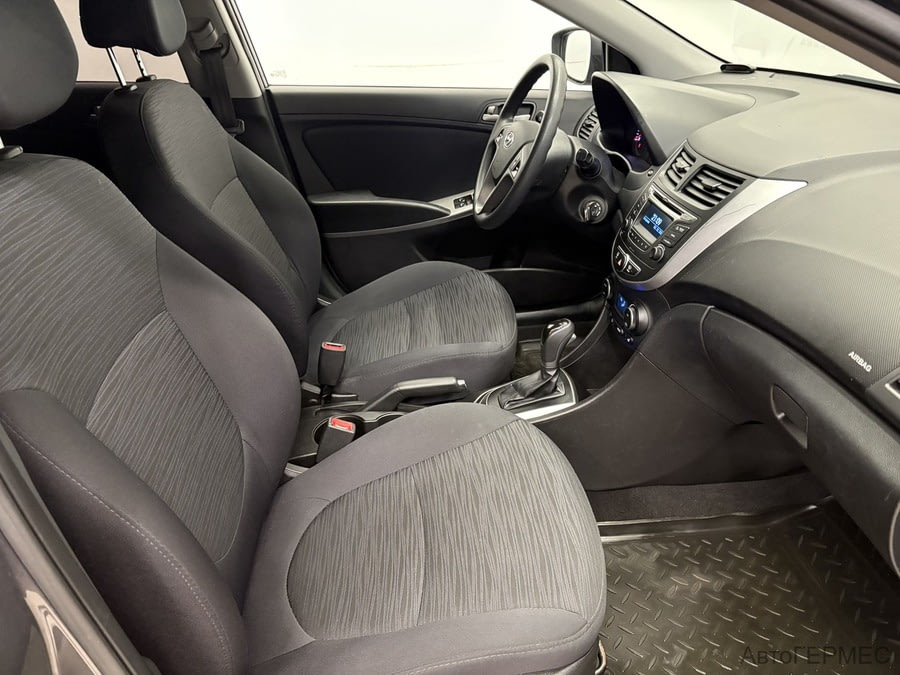 Фото HYUNDAI Solaris I Рестайлинг с пробегом | №10