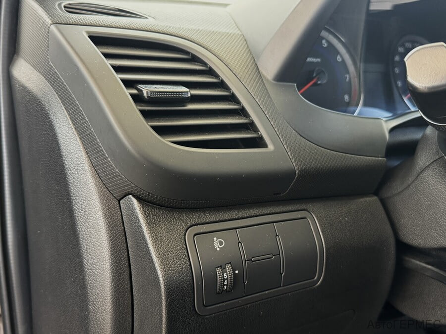 Фото HYUNDAI Solaris I Рестайлинг с пробегом | №9