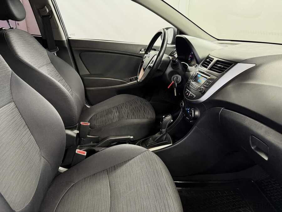 Фото HYUNDAI Solaris I Рестайлинг с пробегом | №11