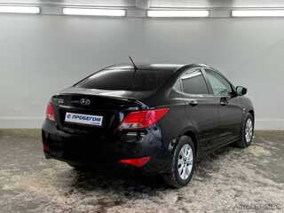 Фото HYUNDAI Solaris I Рестайлинг с пробегом