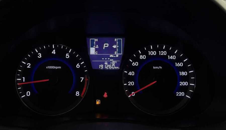 Фото HYUNDAI Solaris I Рестайлинг с пробегом | №6