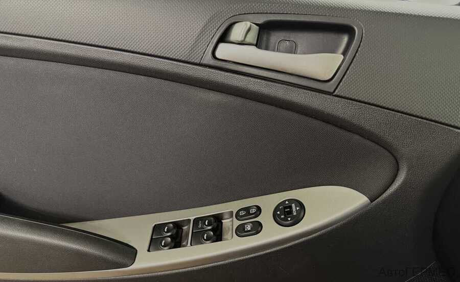 Фото HYUNDAI Solaris I Рестайлинг с пробегом | №9