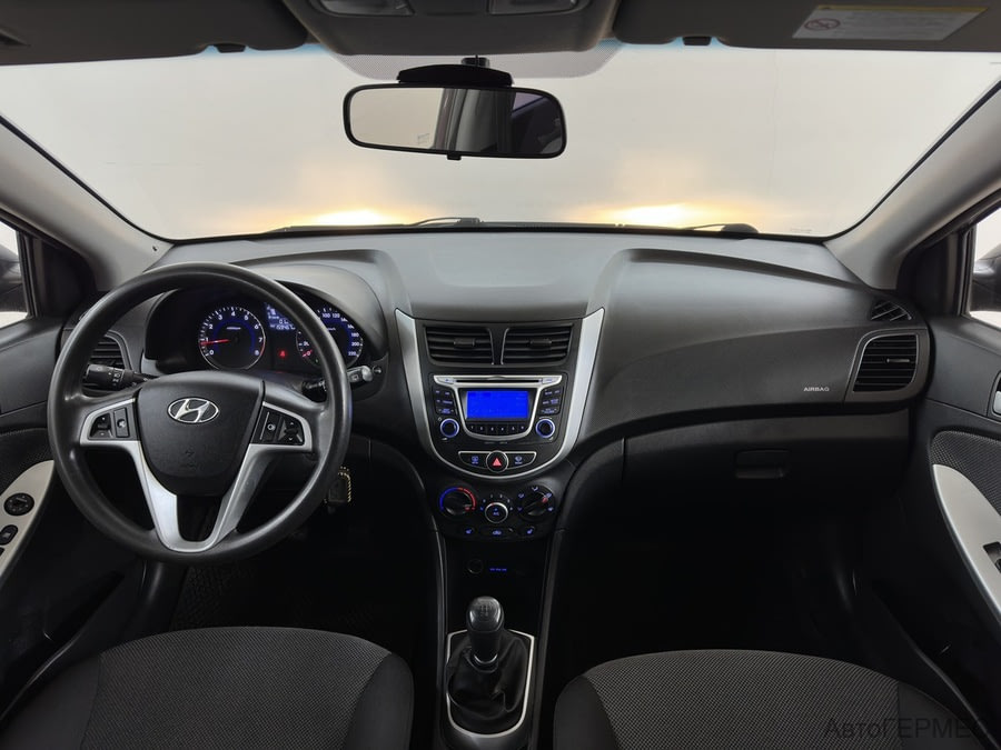 Фото HYUNDAI Solaris I с пробегом | №5