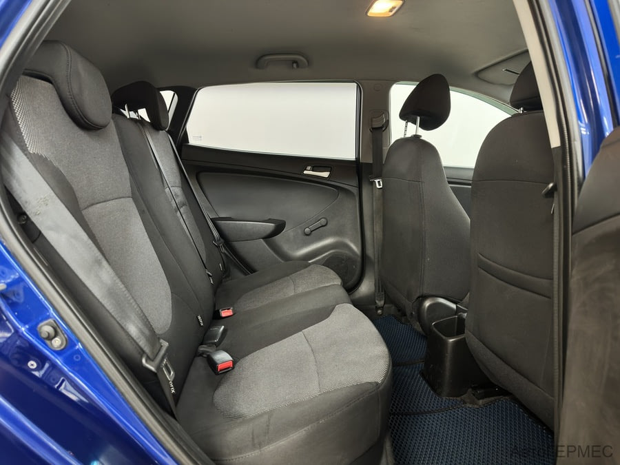Фото HYUNDAI Solaris Hb с пробегом | №11