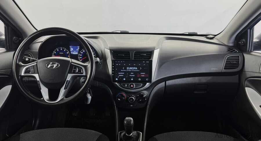 Фото HYUNDAI Solaris I с пробегом | №5