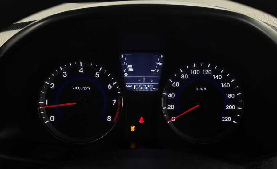 Фото HYUNDAI Solaris I с пробегом | №6