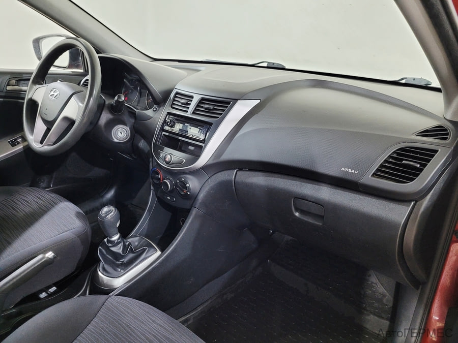 Фото HYUNDAI Solaris I Рестайлинг с пробегом | №10