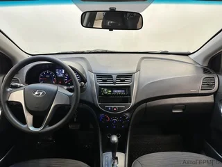 Фото HYUNDAI Solaris I Рестайлинг с пробегом Фото HYUNDAI Solaris I Рестайлинг с пробегом