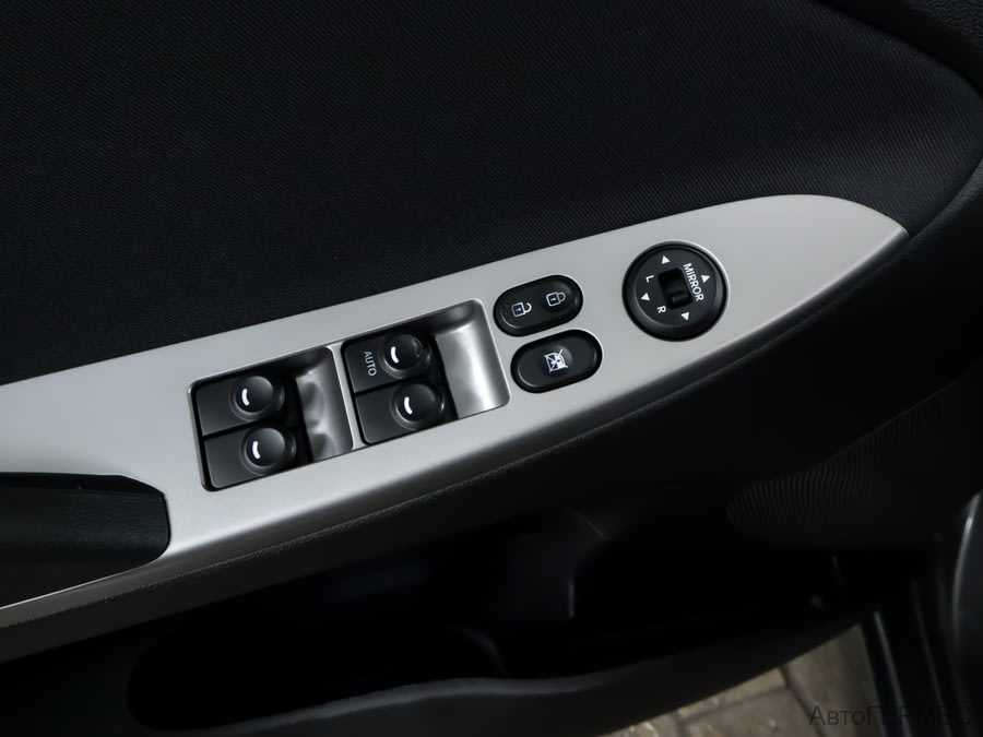 Фото HYUNDAI Solaris I Рестайлинг с пробегом | №10 Фото HYUNDAI Solaris I Рестайлинг с пробегом | №10