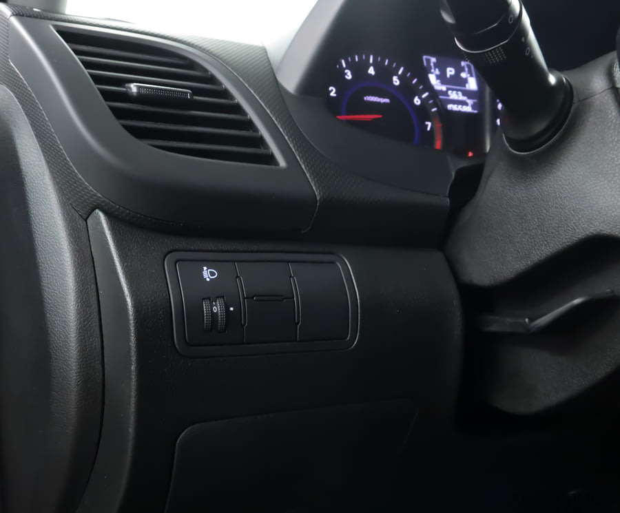 Фото HYUNDAI Solaris I Рестайлинг с пробегом | №8 Фото HYUNDAI Solaris I Рестайлинг с пробегом | №8