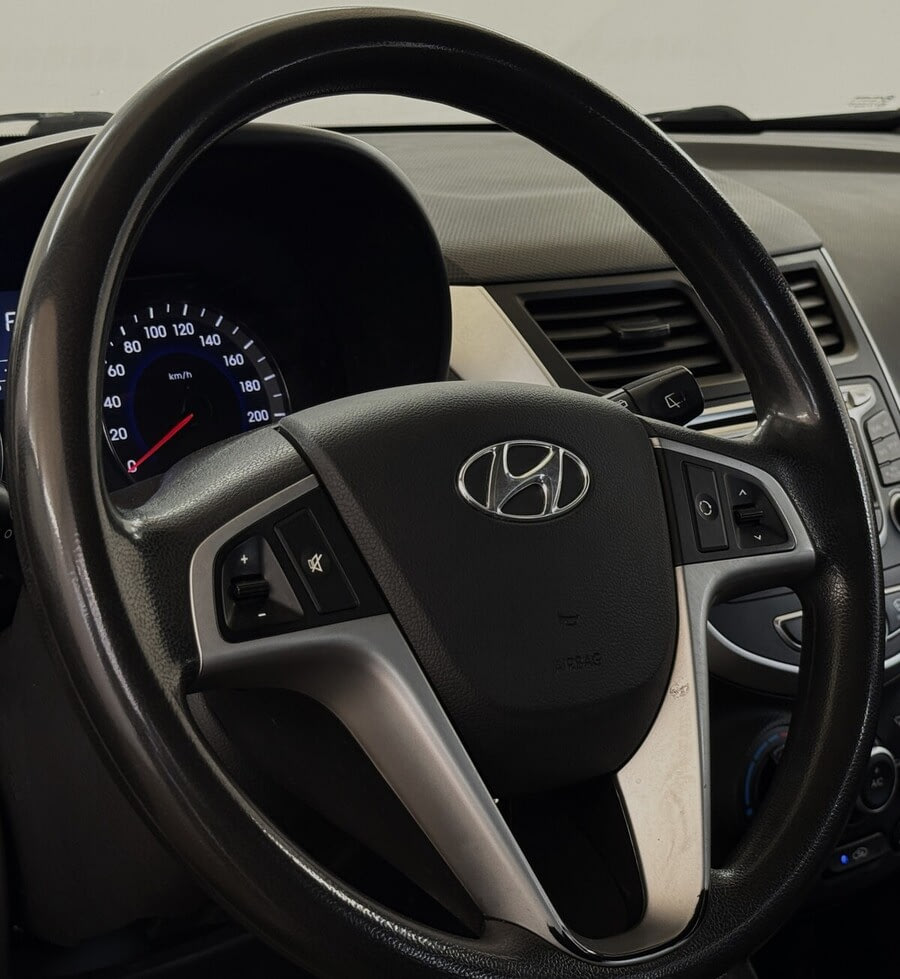 Фото HYUNDAI Solaris I с пробегом | №10