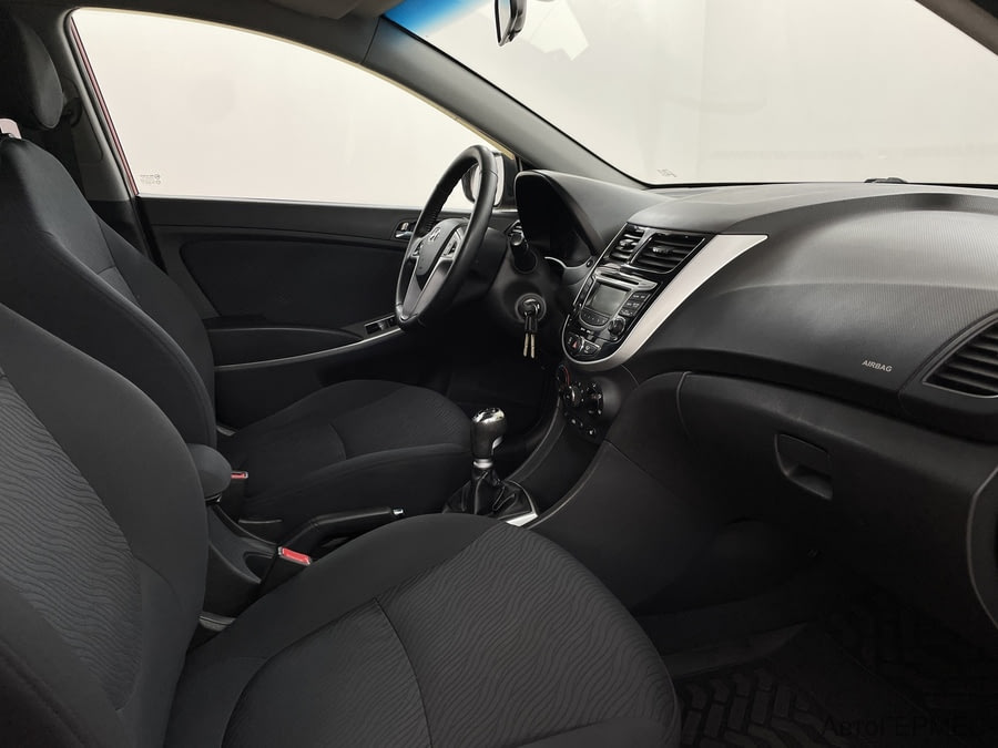 Фото HYUNDAI Solaris I с пробегом | №10 Фото HYUNDAI Solaris I с пробегом | №10